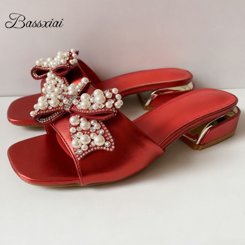 Butterfly Rubber Sheet - Sendal Wanita Model Simpel Berhias Kristal