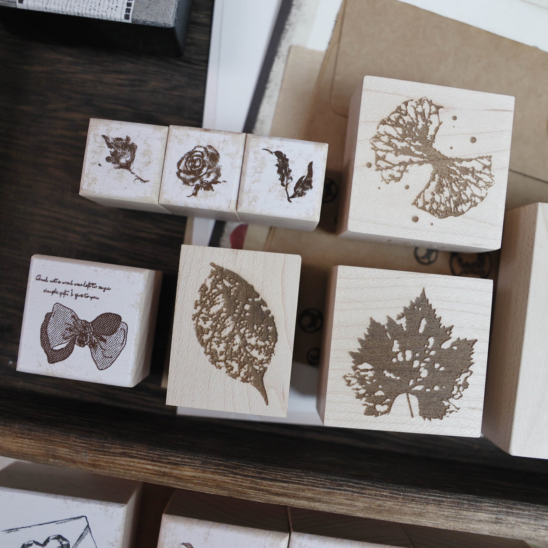 Stempel Karet Kayu Motif Dua R - Butterfly Rubber Sheet ulasan dan harga